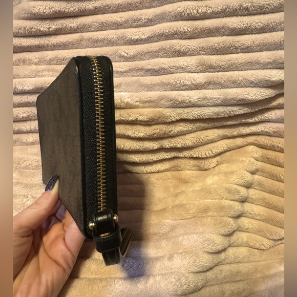 Coach Dempsey Large Phone Wallet In Signature Canvas With Souvenir Skyline Apple - Picture 6 of 10